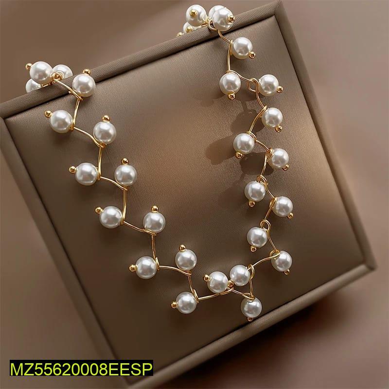 Trendy Neck Choker